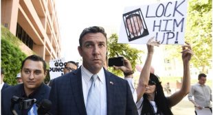 Rep. Duncan Hunter pleads guilty, resigns, goes to prison, collects lifetime pension